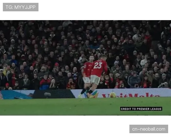 赛前动态:弗赖堡两主力中场伤愈,球队中前场压迫体系有望恢复完整 赛前动态:弗赖堡两主力中场伤愈,球队中前场压迫体系有望恢复完整